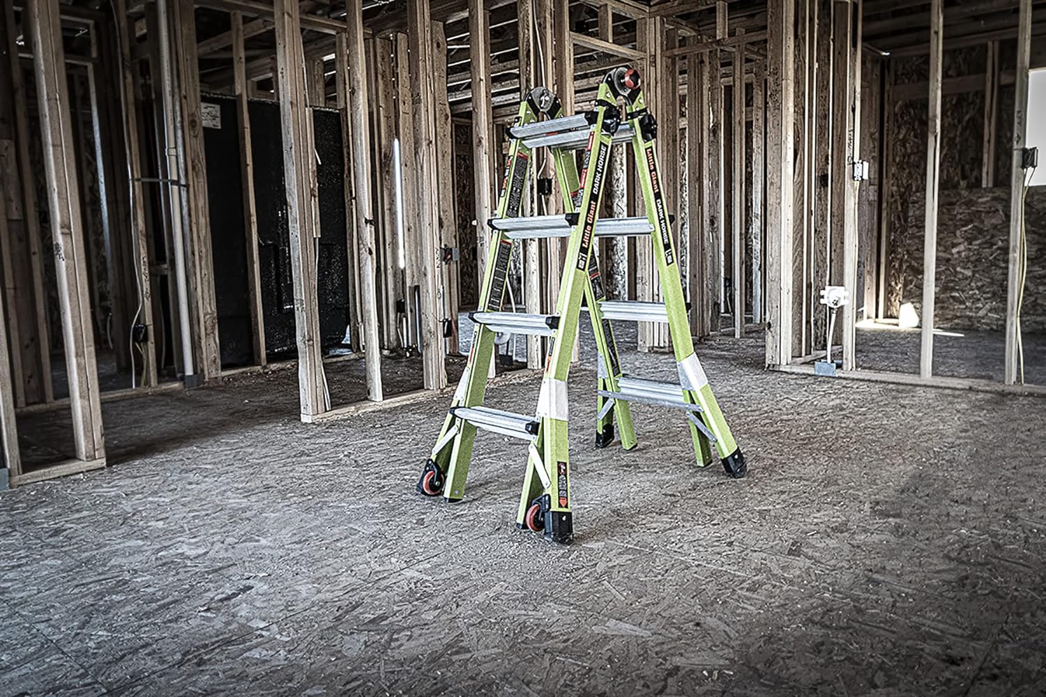 Little Giant Ladder (16117-001) Dark Horse 2.0, M17, 17ft, Multi-Position Ladder, Fiberglass, Type 1A, 300 lbs Weight Rating - Image 3