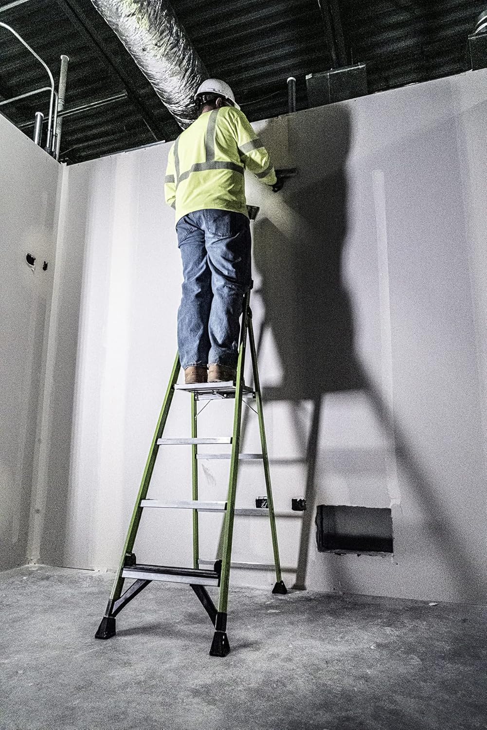 Little Giant Ladders, MightyLite 2.0, 6' Stepladder with Ground Cue, Fiberglass, Type IAA, 375 lbs Weight Rating, (15406-001), Green - Image 19
