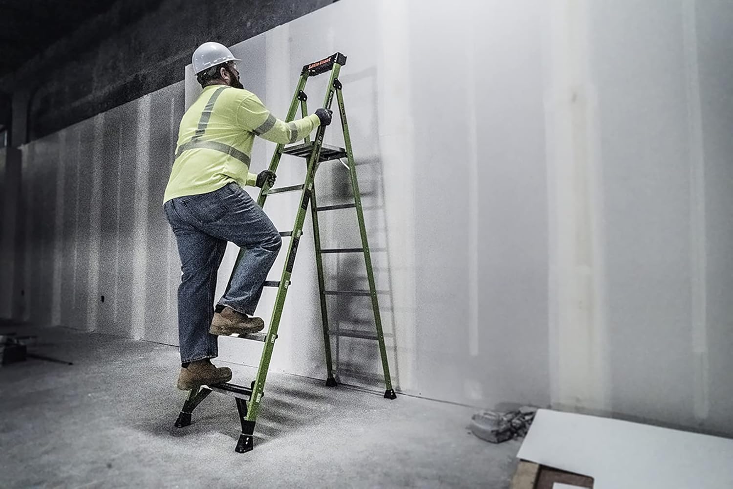 Little Giant Ladders, MightyLite 2.0, 8' Stepladder with Ground Cue, Fiberglass, Type IAA, 375 lbs Weight Rating, (15408-001), Green 8 Ft. - Image 6
