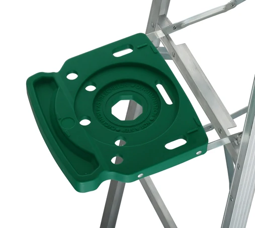 Louisville 6-Foot Aluminum Stepladder with 225lbs. Capacity - Image 2