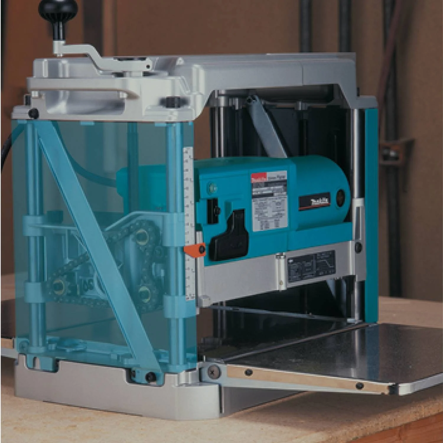 Makita (2012NB) 12" Portable Planer, Interna-Lok Automated Head Clamp, 15 AMP - Image 4