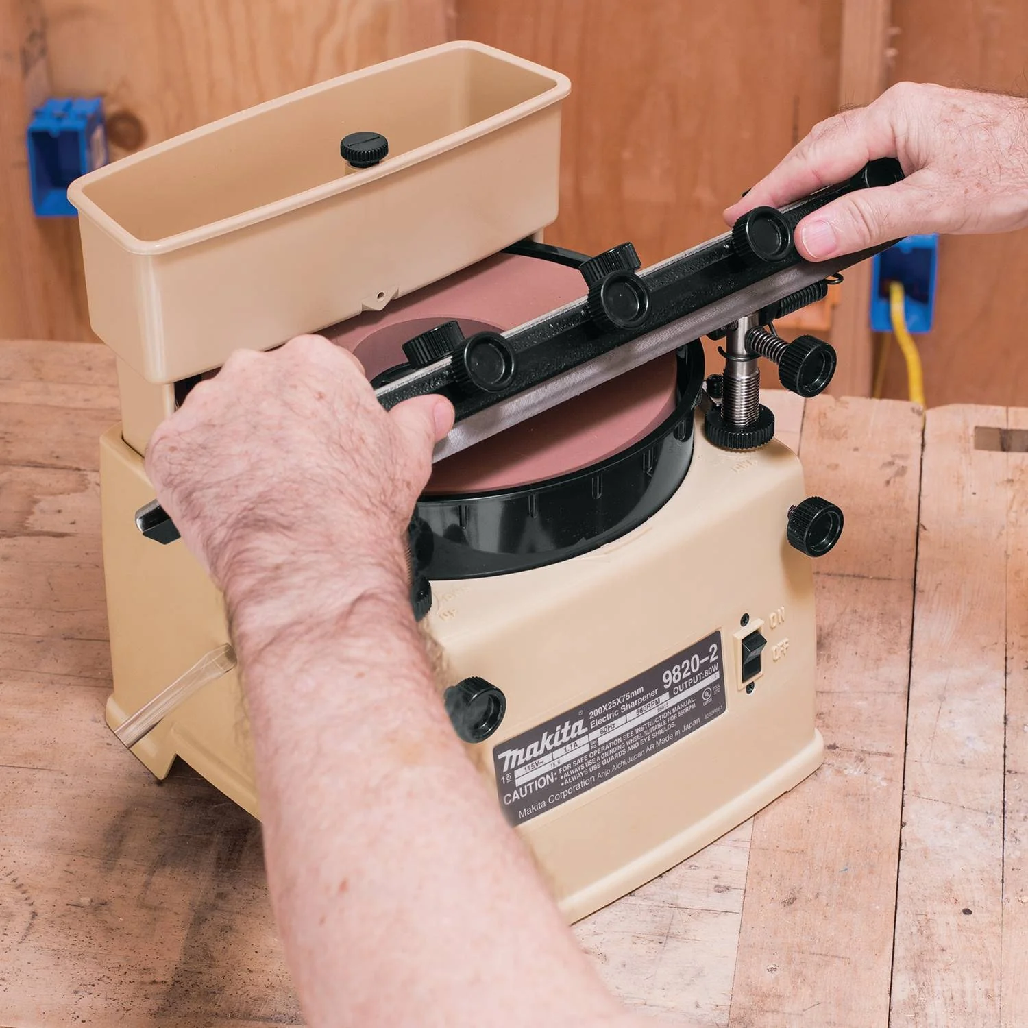Makita (98202) Blade Sharpener - Image 2