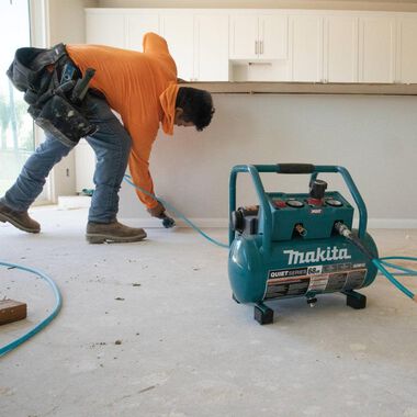Makita AC001GZ 40V Max XGT 2-Gallon Quiet Series Compressor (Bare Tool) - Image 3