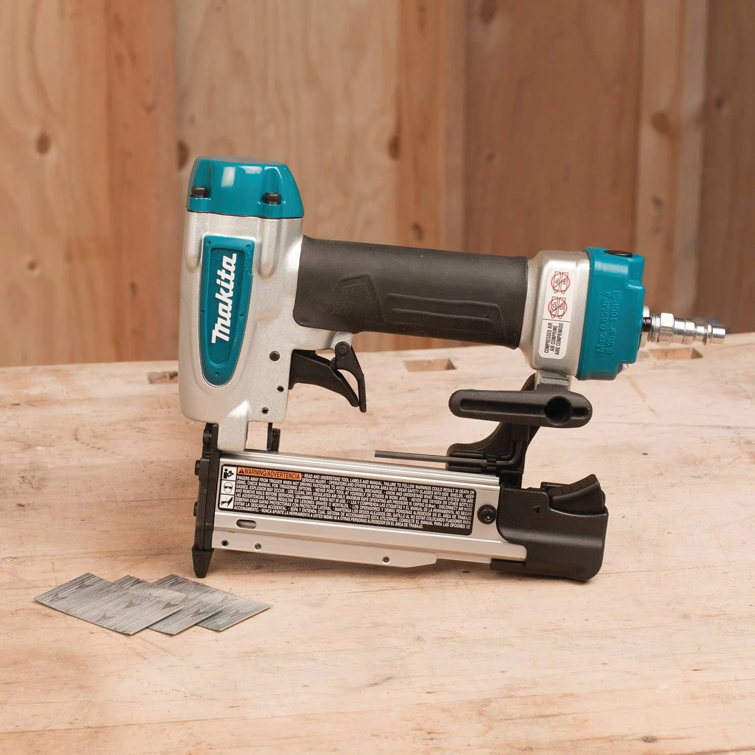 Makita 1-3/8" 23-Gauge Pin Nailer - Image 4