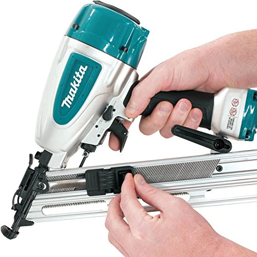 Makita 15-Gauge, 2‑1/2" 34-Degree Angled Finish Nailer - Image 6