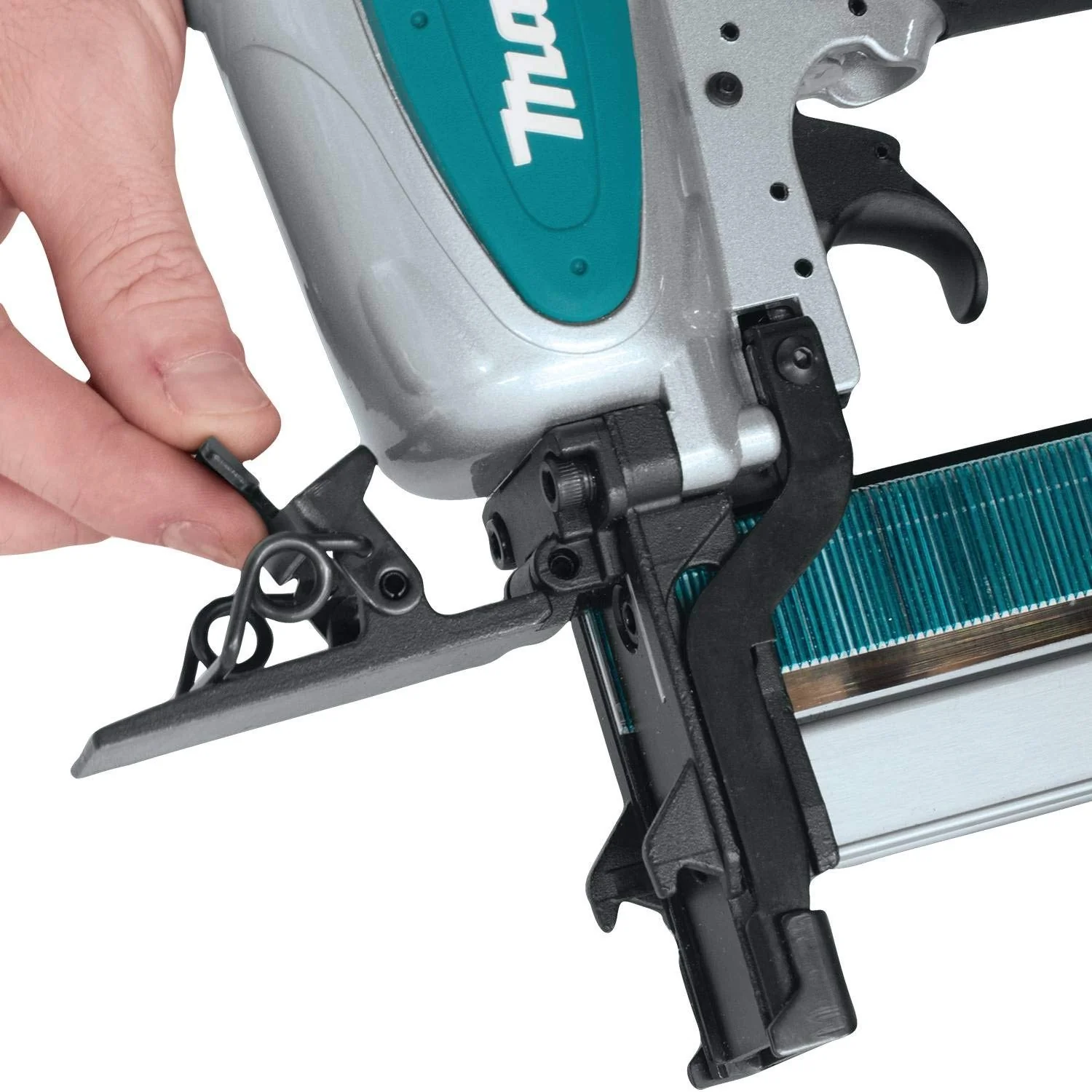 Makita 1" Wide Crown Stapler, 16 Ga. - Image 2