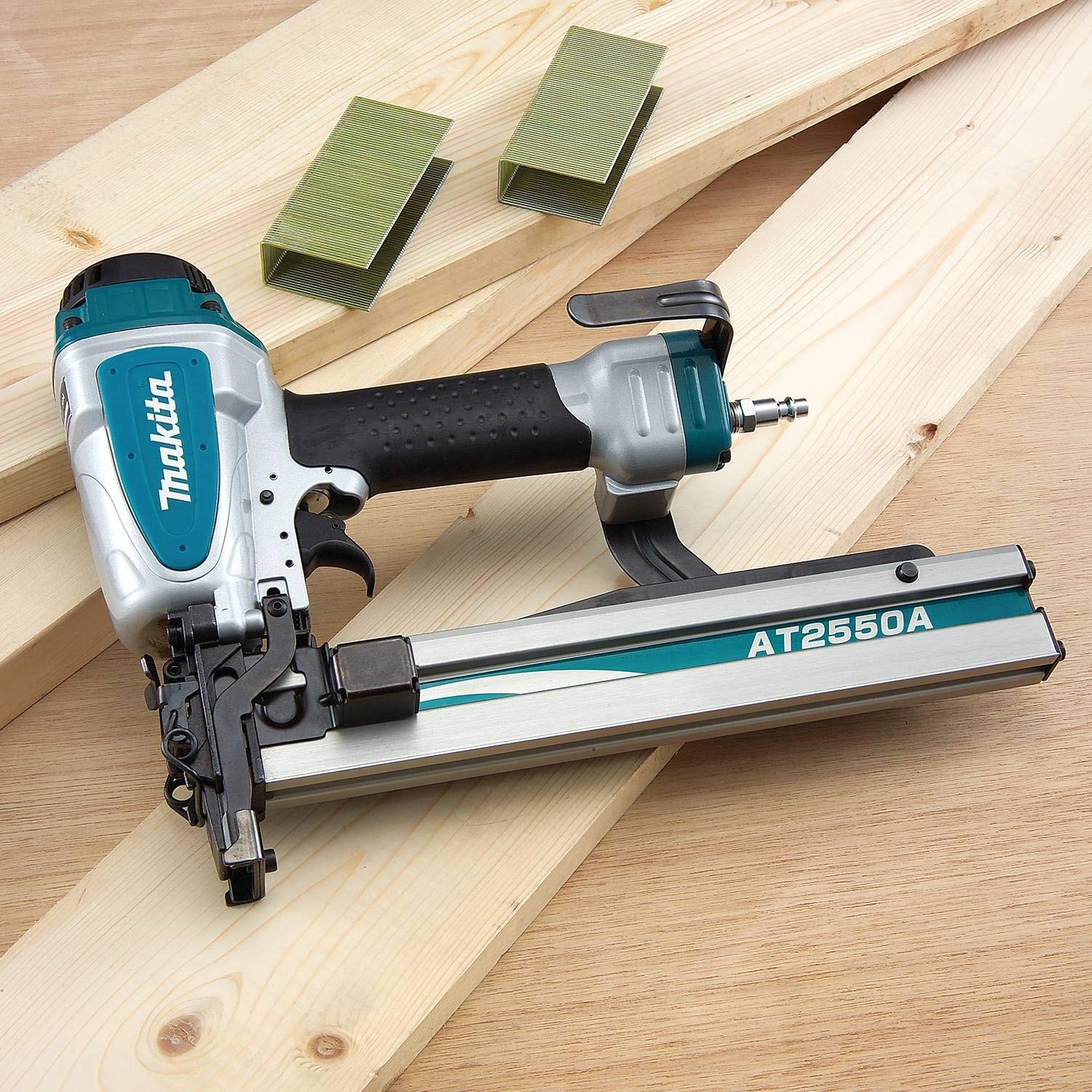Makita 1" Wide Crown Stapler, 16 Ga. - Image 6