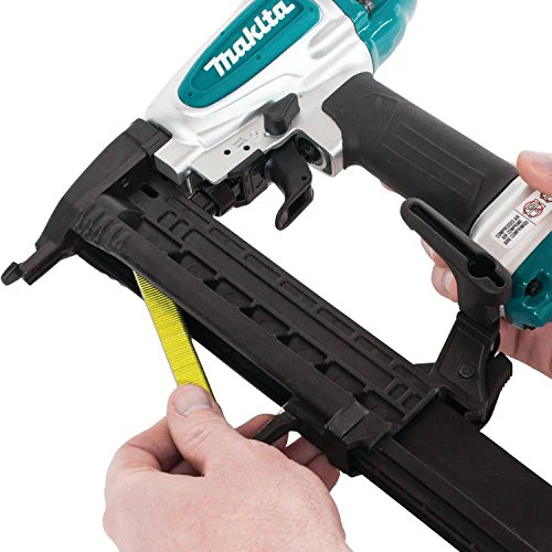 Makita 18-Gauge 1/4" Narrow Crown Stapler - Image 4