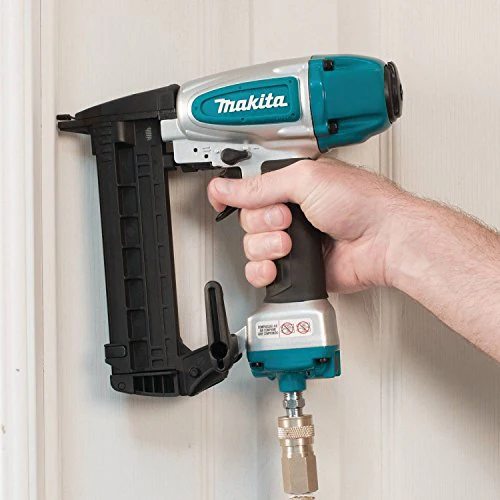 Makita 18-Gauge 1/4" Narrow Crown Stapler - Image 5
