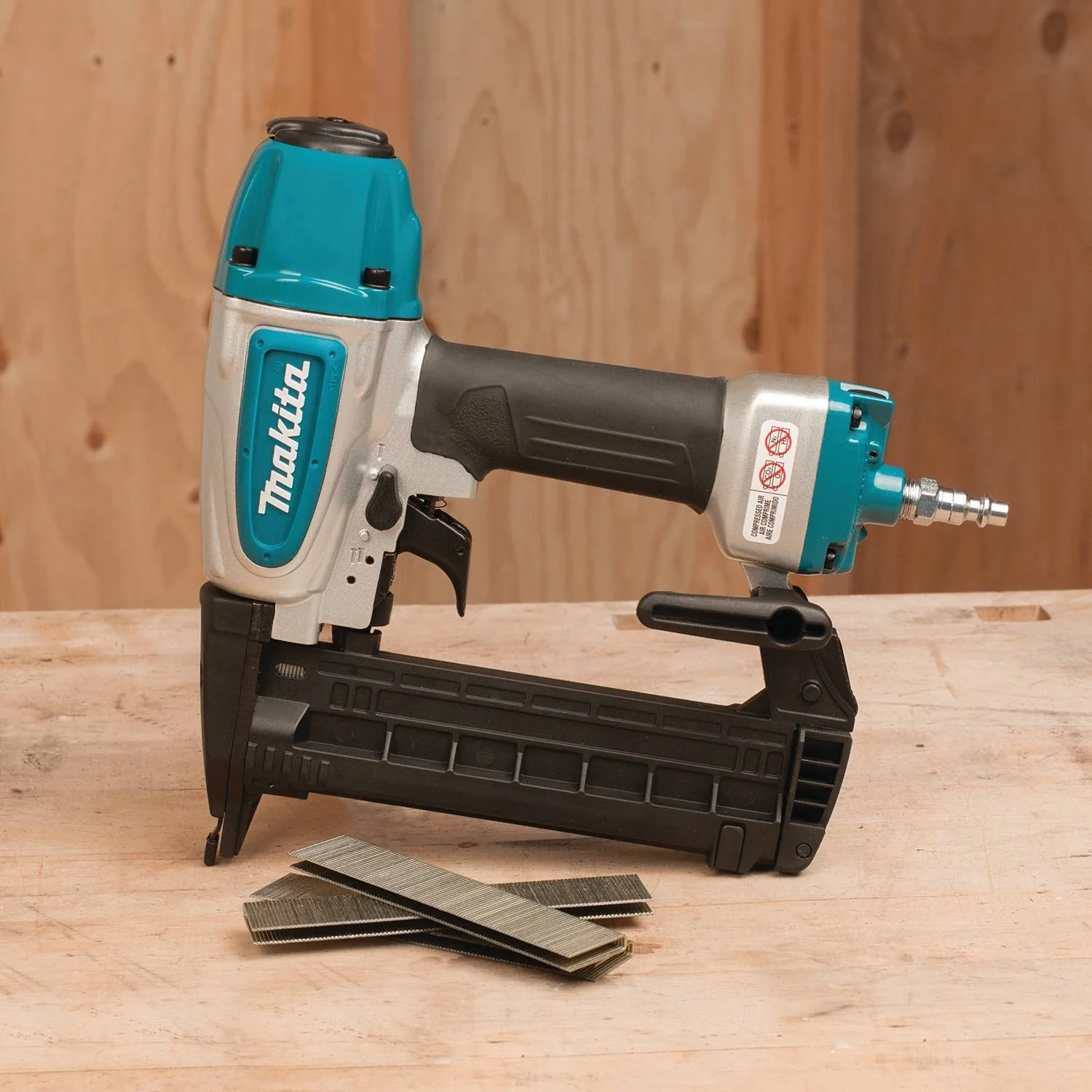 Makita 1/4" Narrow Crown Stapler, 18 Ga., case - Image 4