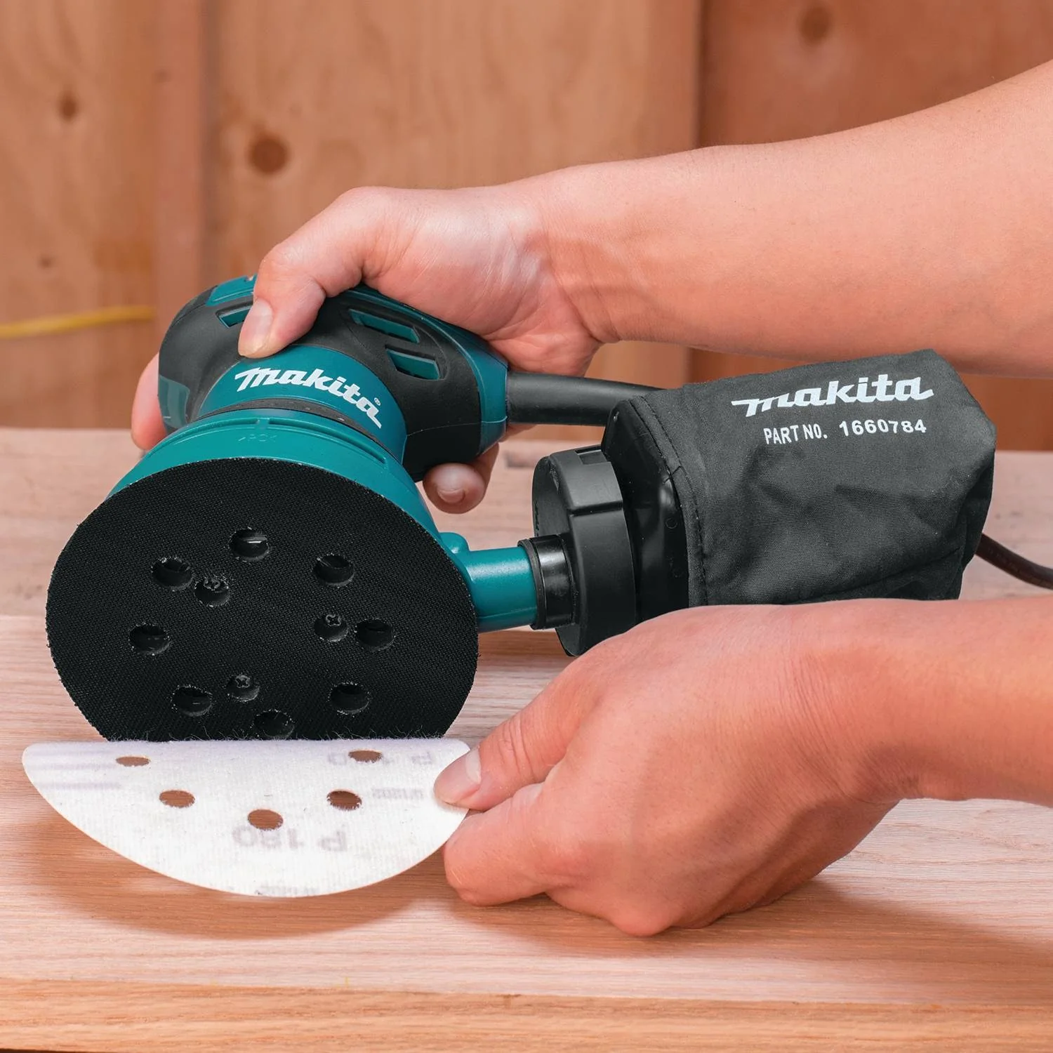Makita 5" Random Orbit Sander, 3 AMP, 12,000 OPM, case - Image 4