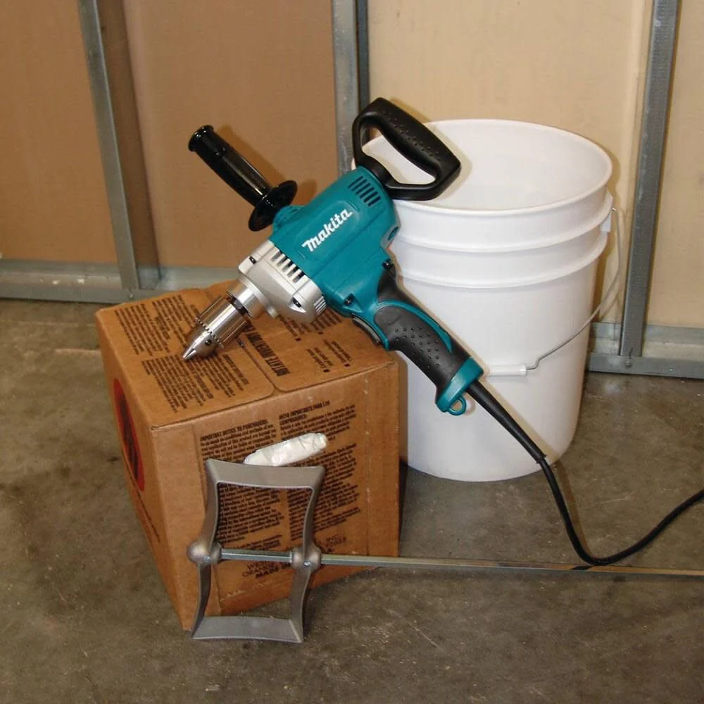Makita 1/2" (DS4011) Spade Handle Drill - Image 2