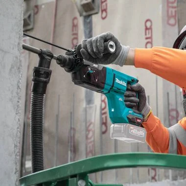 Makita 40V Max XGT️ (GRH07Z) 1-1/8 In. AVT Rotary Hammer (Bare Tool) - Image 2