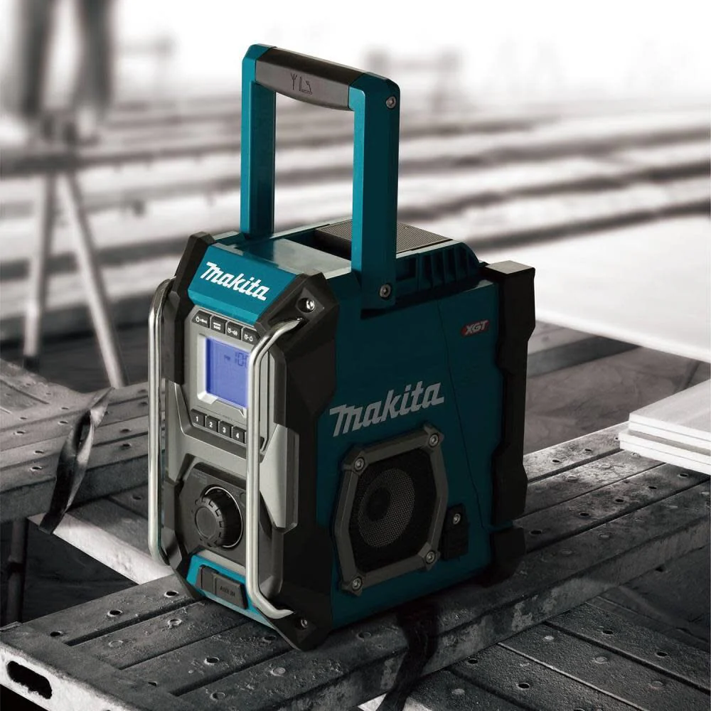 Makita GRM01 40V Max XGT Lithium-Ion Cordless Job Site Radio (Bare Tool) - Image 4
