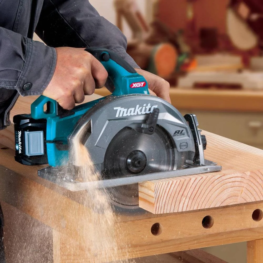 Makita GSH01M1 40V Max XGT️ 7-1/4 In. Circular Saw Kit - Image 3