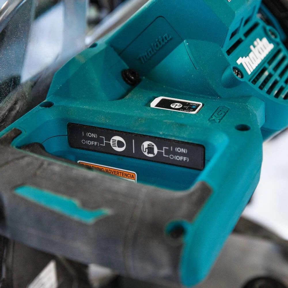 Makita (GSL04M1) 40V Max XGT 12 In. Dual-Bevel Sliding Compound Miter Saw Kit - Image 6