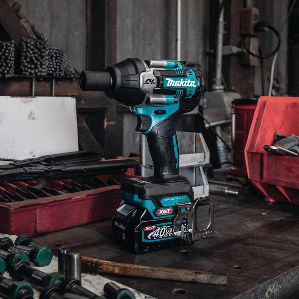 Makita (GWT07D) 40V MAX XGT️ 1/2 In. Square Impact Wrench Kit - Image 5