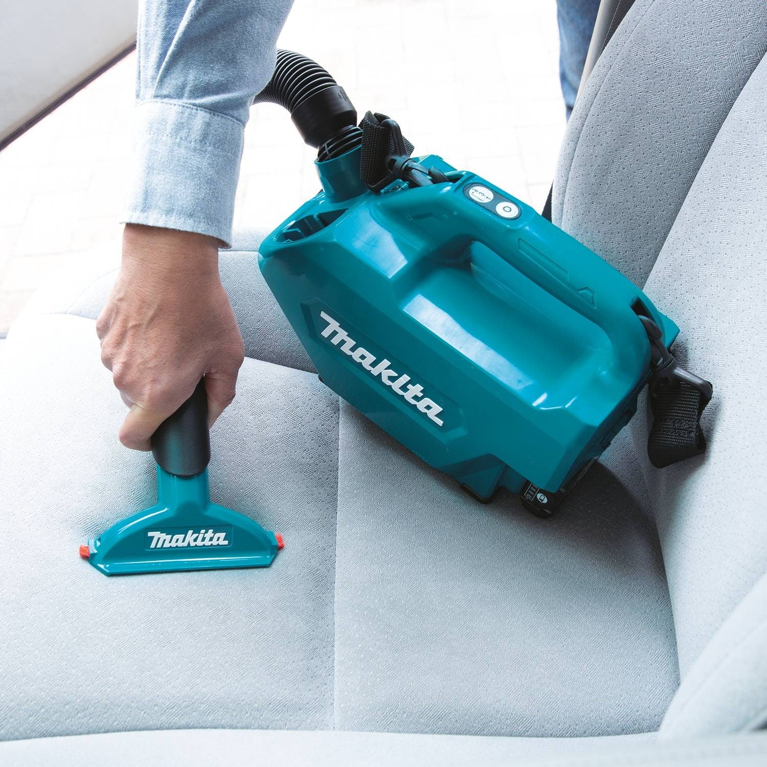 Makita LC09A1 - 12V max CXT Lithium-Ion Compact Cordless Vacuum Kit, bag, with one battery (2.0Ah) - Image 4