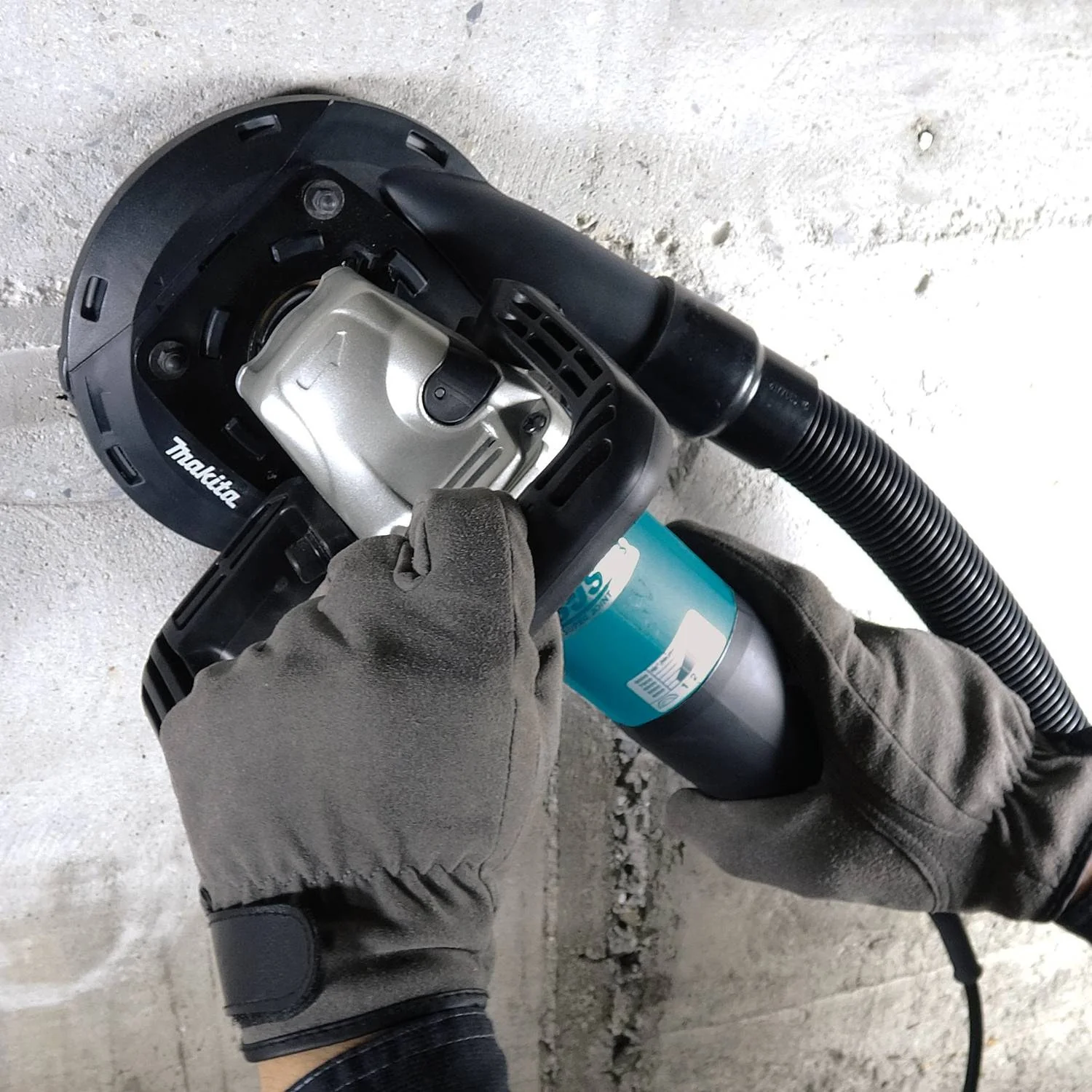 Makita PC5010CX1 - 5" SJSII Compact Concrete Planer, 12 AMP, 4,000 - 9,000 RPM, var. spd., no lock-off, lock-on, dust extraction shroud, diamond cup wheel - Image 3
