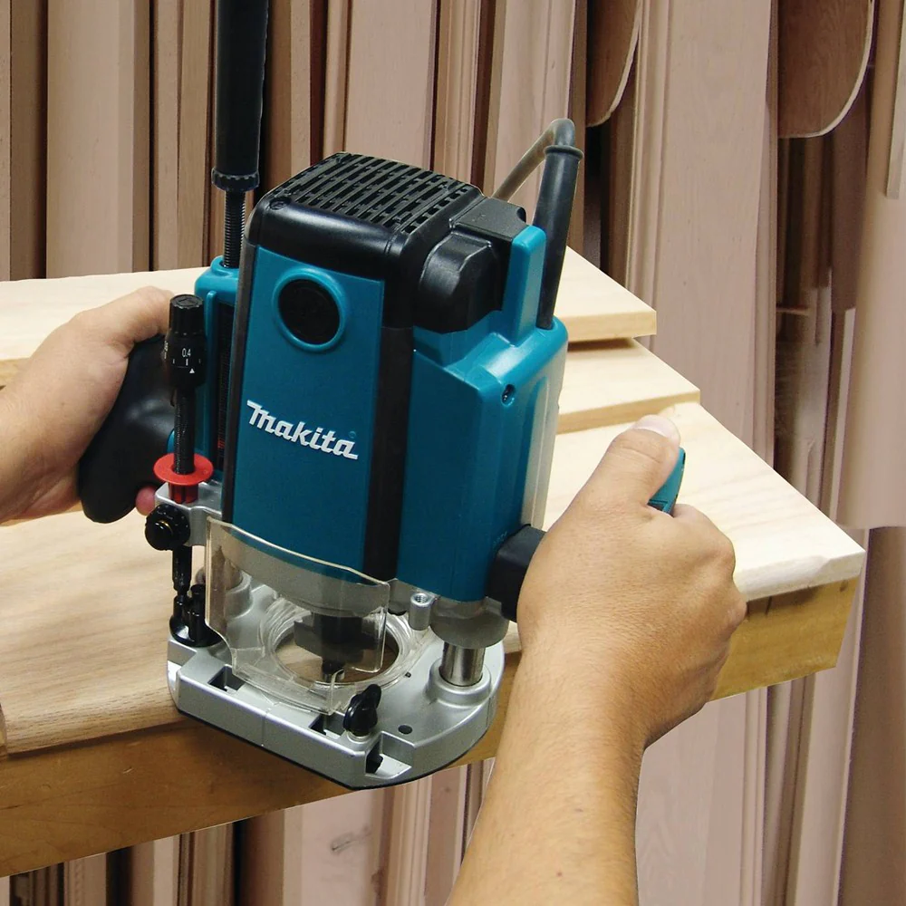 Makita 3-1/4 HP Plunge Router, 22,000 RPM - Image 2