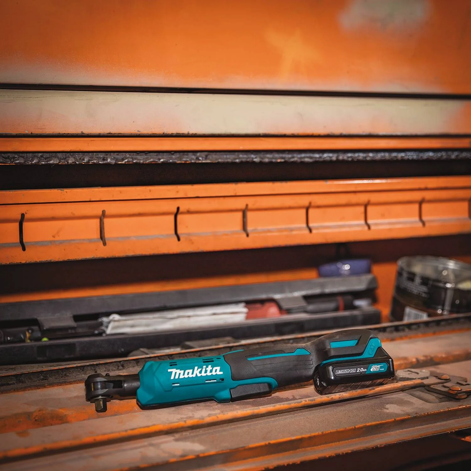 Makita 12V max CXT Lithium-Ion Cordless 3/8" / 1/4" Sq. Drive Ratchet Kit - Image 5