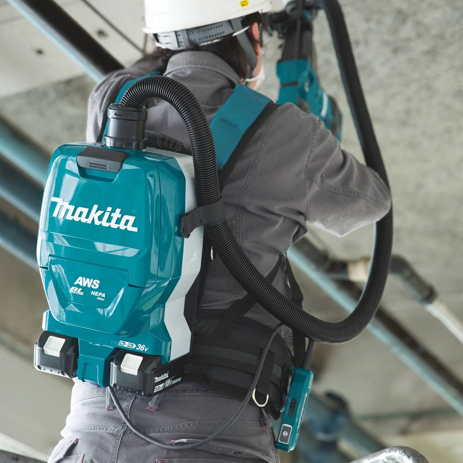 Makita (XCV10PTX) 36V (18V X2) LXT Brushless 1/2 Gallon HEPA Filter Backpack Dry Dust Extractor Kit, dual port charger, AWS Capable (5.0Ah) - Image 3