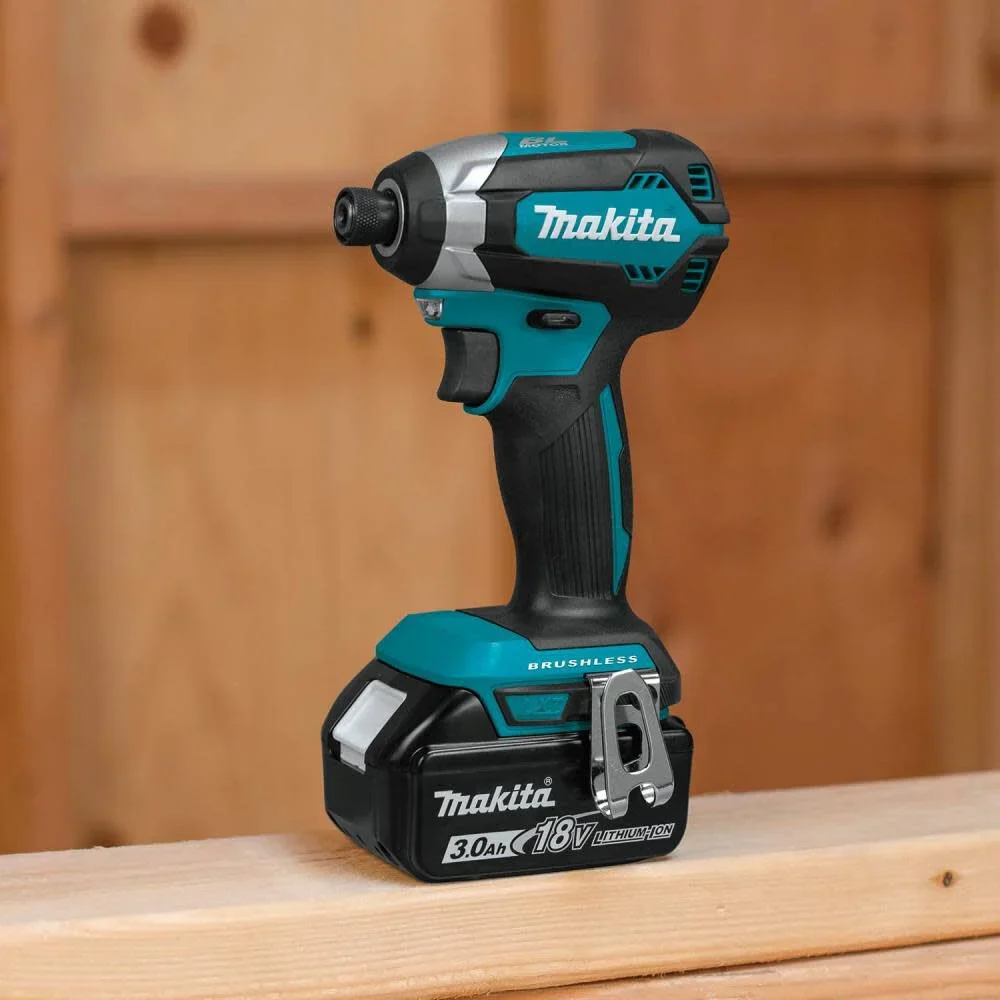 Makita 18V LXT (XDT131X2) Lithium-Ion Brushless Cordless Impact Driver 3 Ah Kit with L.E.D Flashlight and 2 Batteries - Image 4