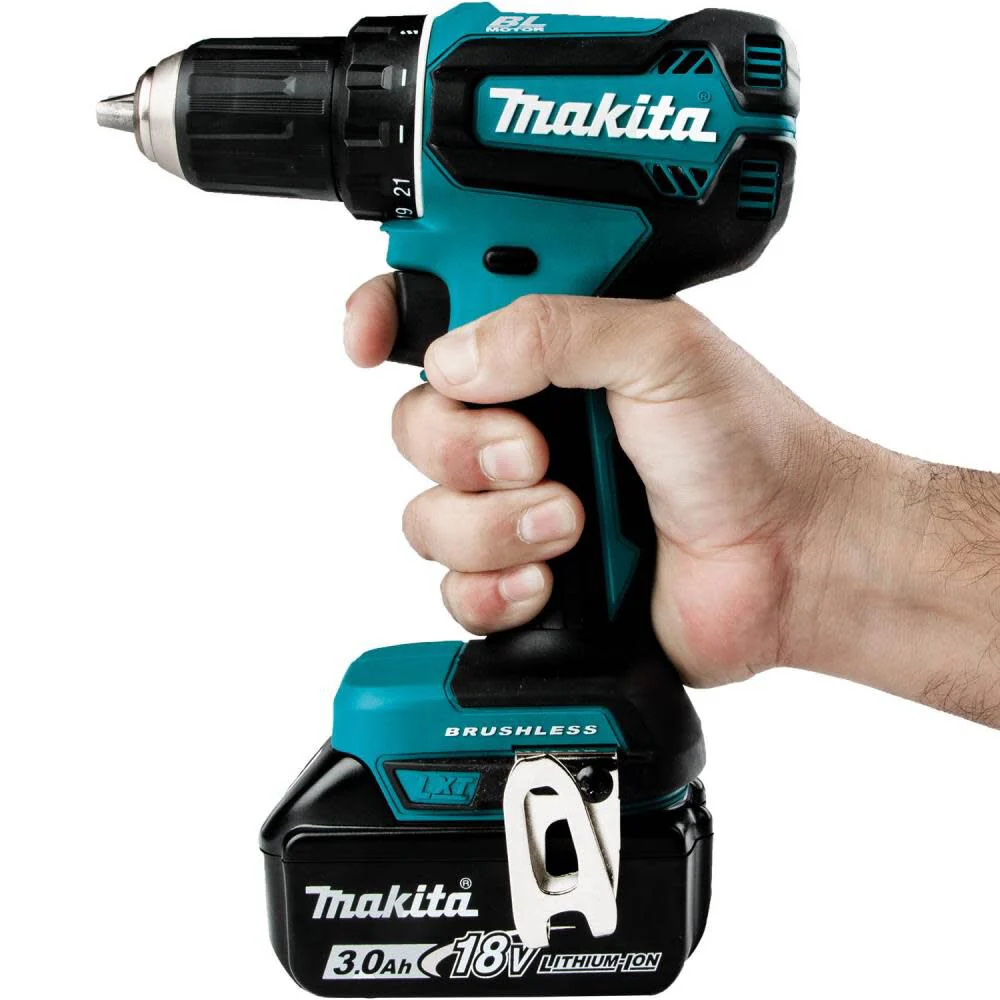 Makita 18V LXT (XFD131X2) Lithium-Ion Brushless Cordless 1/2 Inch Driver-Drill 3 Ah Kit with L.E.D Flashlight and 2 Batteries - Image 7