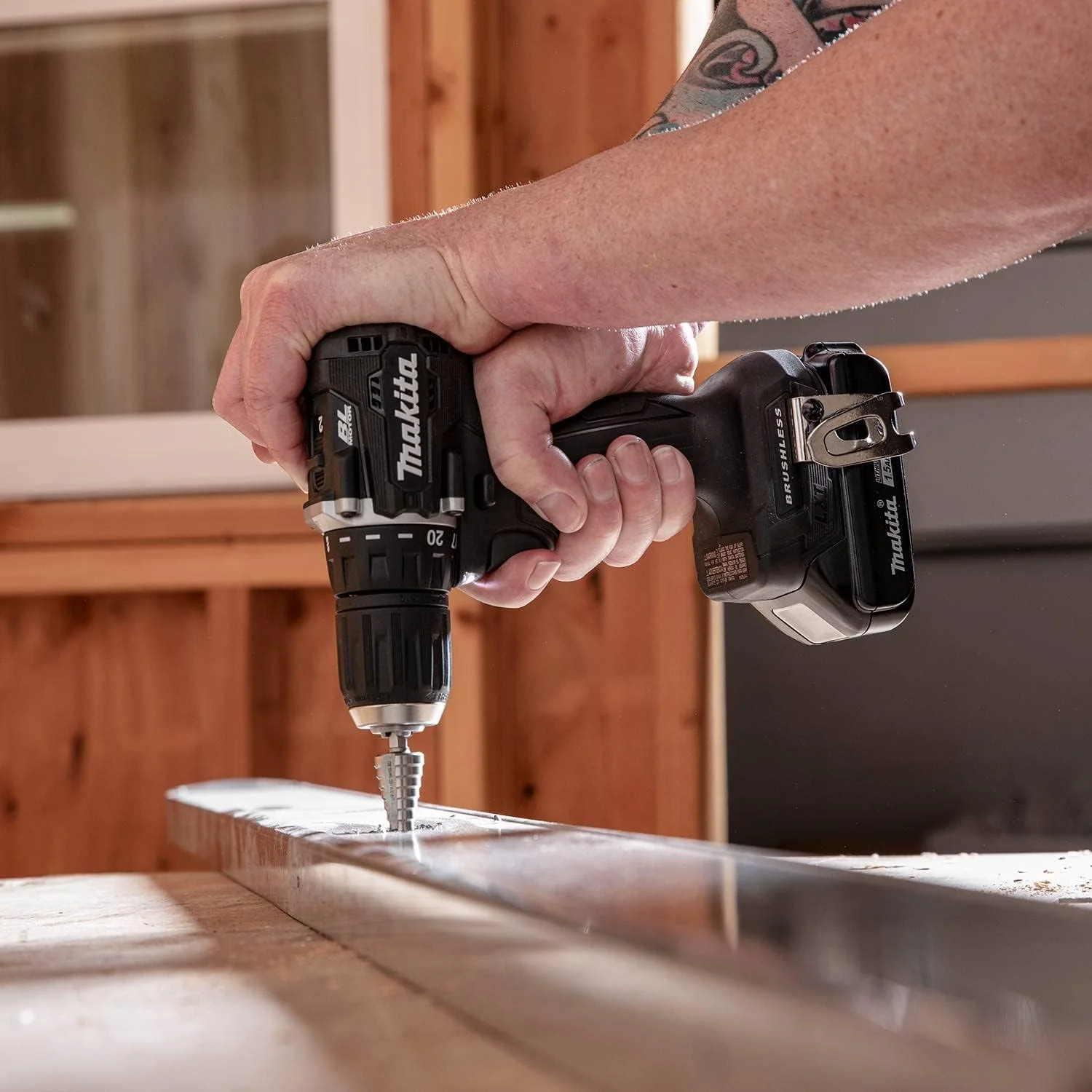 Makita XFD15SY1B 18V LXT Lithium-Ion Sub-Compact Brushless Cordless 1/2" Driver-Drill Kit (1.5Ah) - Image 3