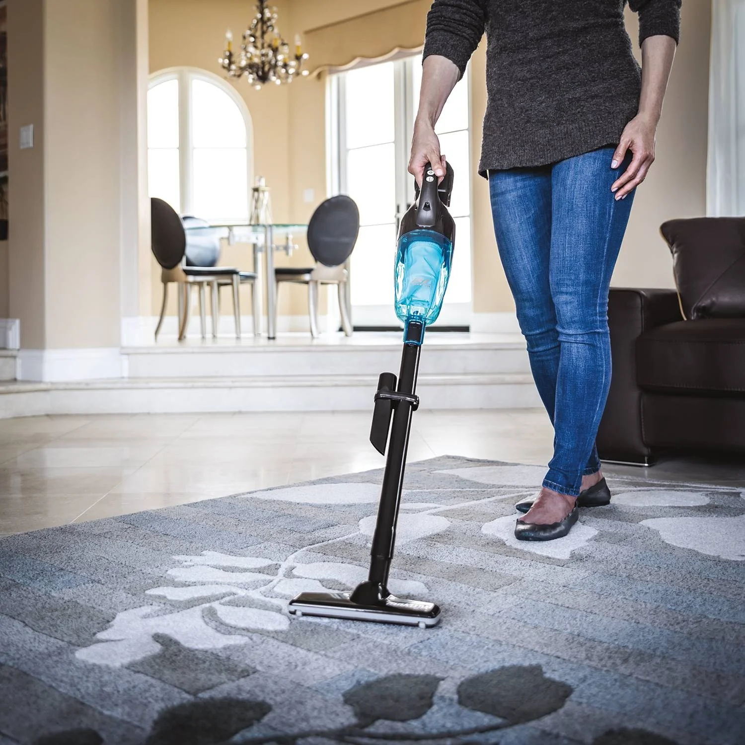 Makita XLC04R1BX4 - 18V LXT Lithium-ion Compact Brushless Cordless 3-Speed Vacuum Kit, w/ Push Button, with one battery (2.0Ah) - Image 2