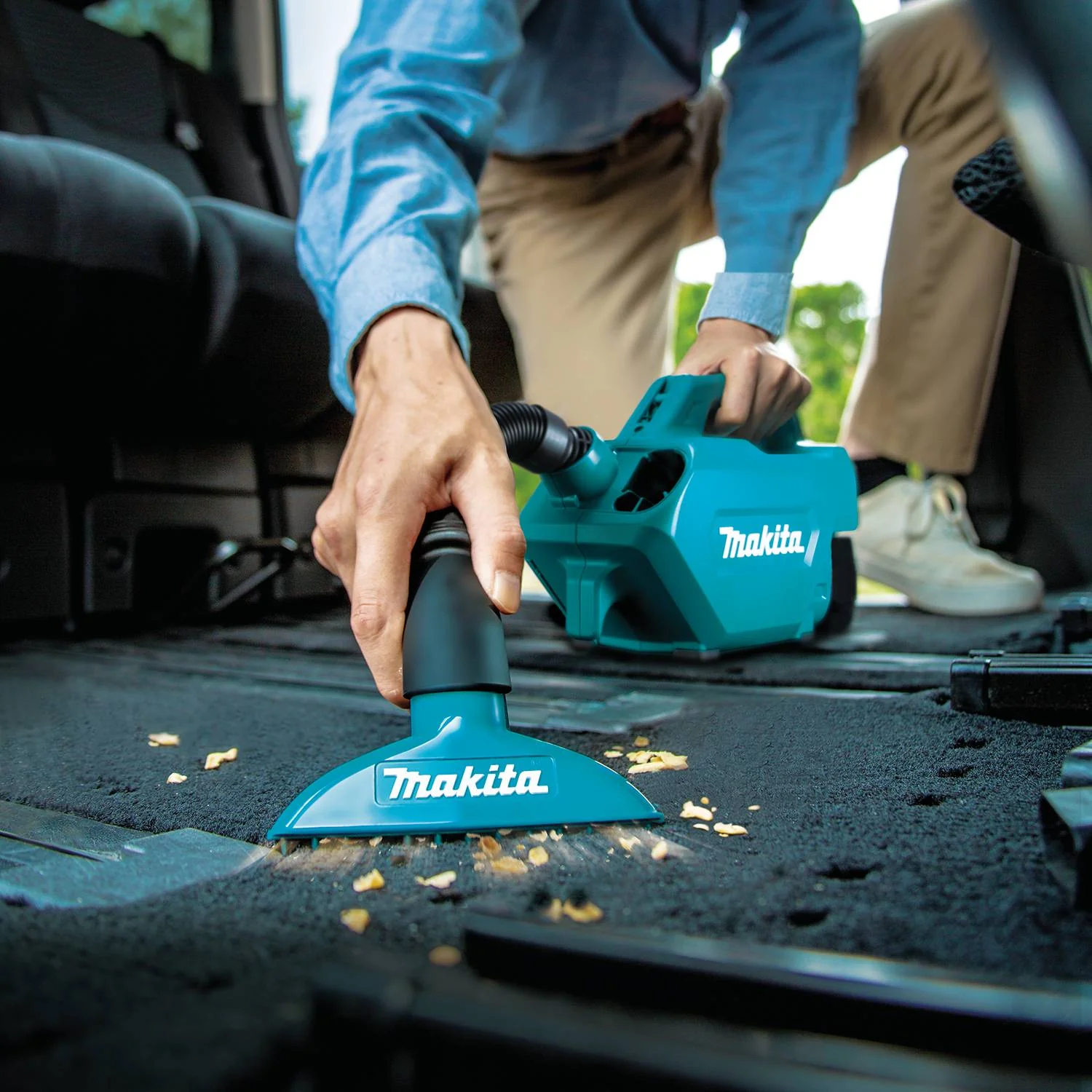 Makita XLC07SY1 - 18V LXT Lithium-Ion Compact Handheld Canister Vacuum Kit, with one battery (1.5Ah) - Image 4