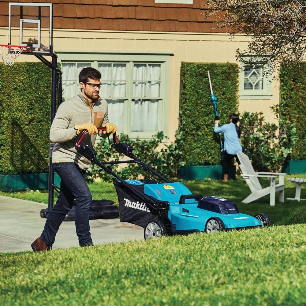 Makita XML11CT1 36V LXT 21 In. Lawn Mower Kit Self-Propelled with 4 Batteries - Image 3