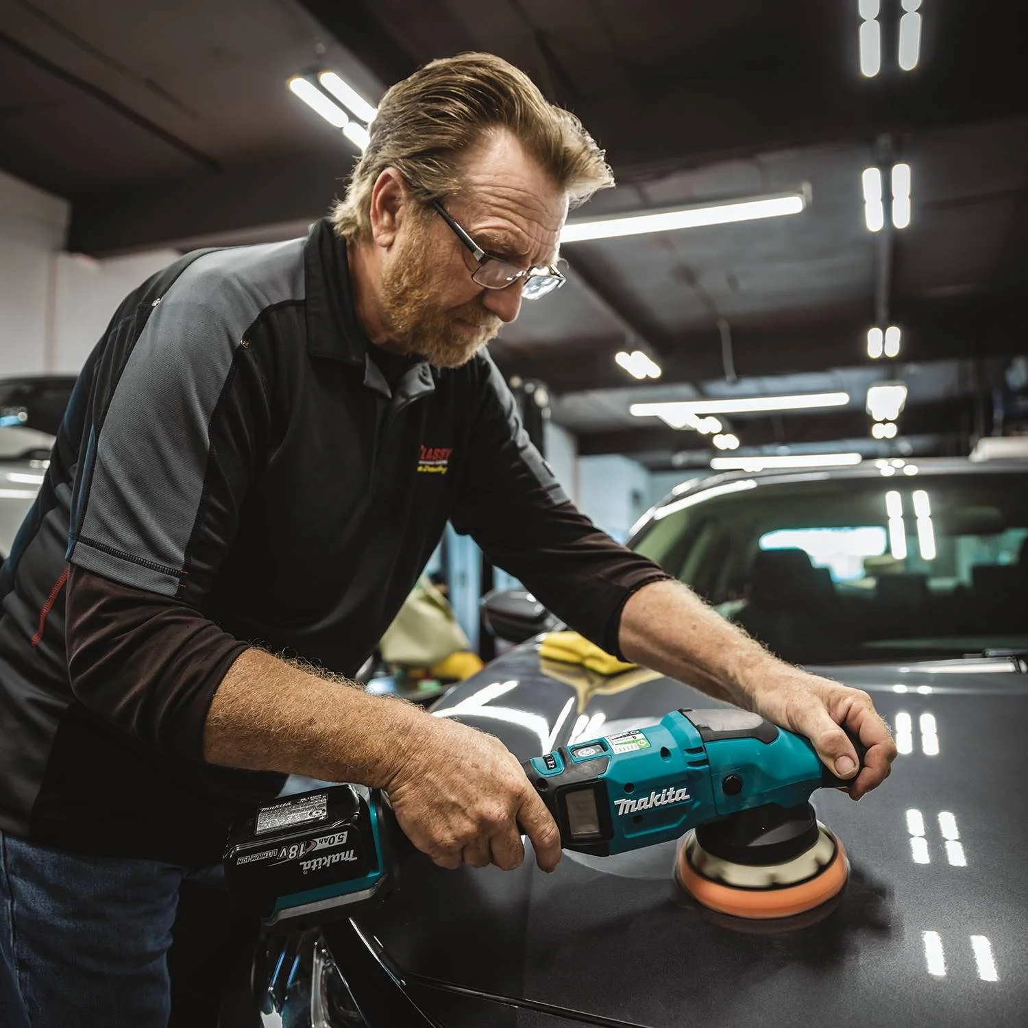 Makita XOP02T - 18V LXT Lithium-Ion Brushless Cordless 5"/6" Dual Action Random Orbit Polisher Kit , 0-780 RPM, 0-6,800 OPM, var. spd., bag (5.0Ah) - Image 5
