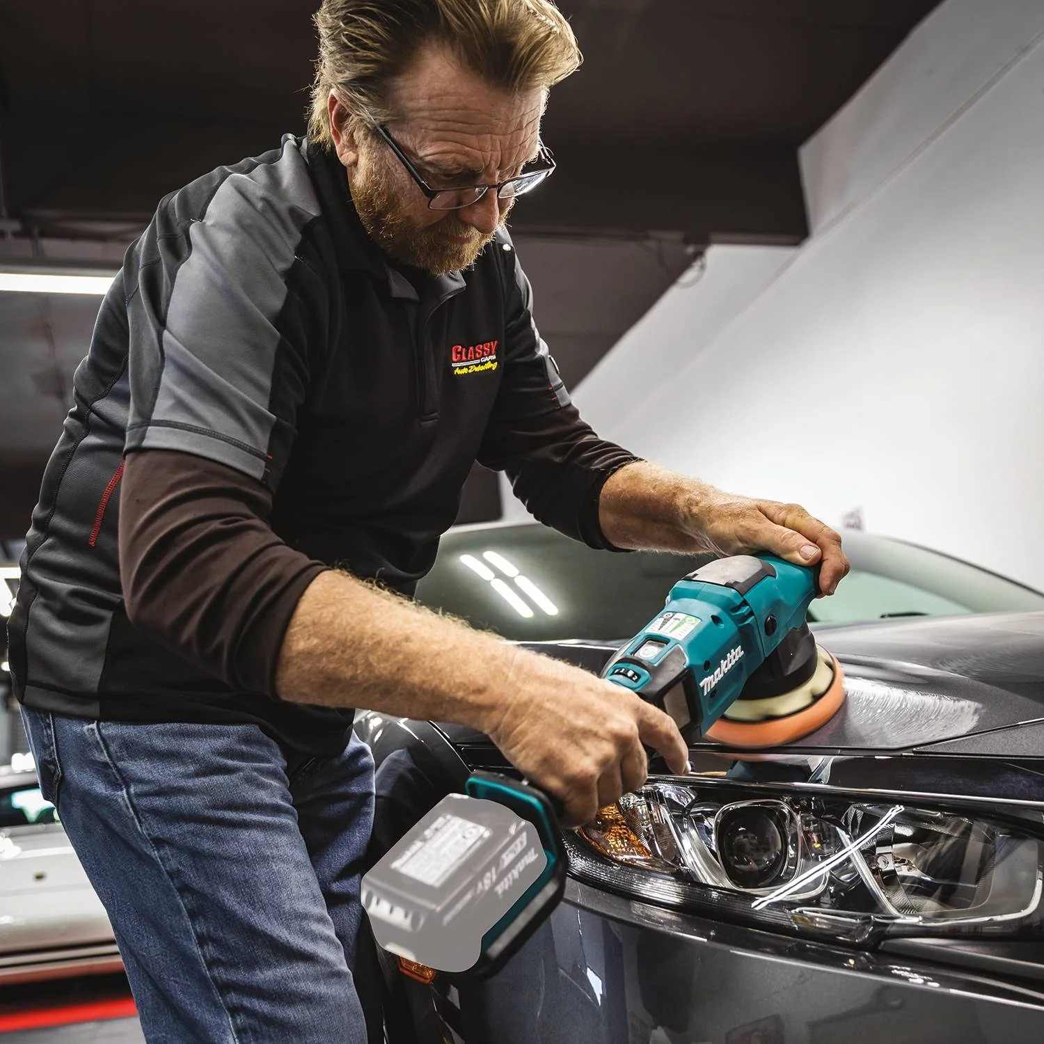 Makita (XOP02Z) 18V LXT Lithium-Ion Brushless Cordless 5 In. / 6 In. Dual Action Random Orbit Polisher (Bare Tool) - Image 4
