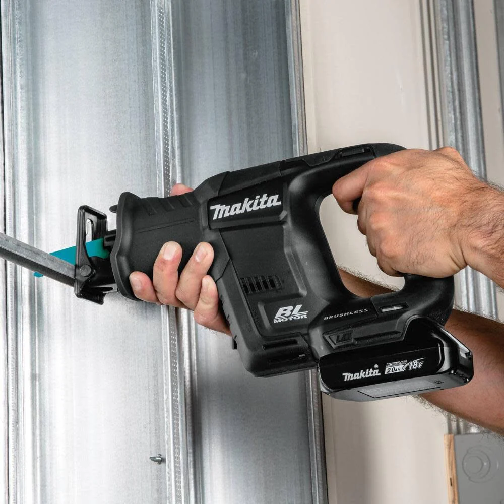 Makita 18V LXT Lithium-Ion Sub-Compact Brushless Cordless Reciprocating Saw Kit - Image 4