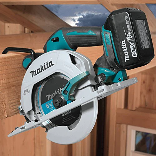 Makita (XOP02Z) 18V LXT Lithium-Ion Brushless Cordless 6-1/2" Circular Saw - Image 6
