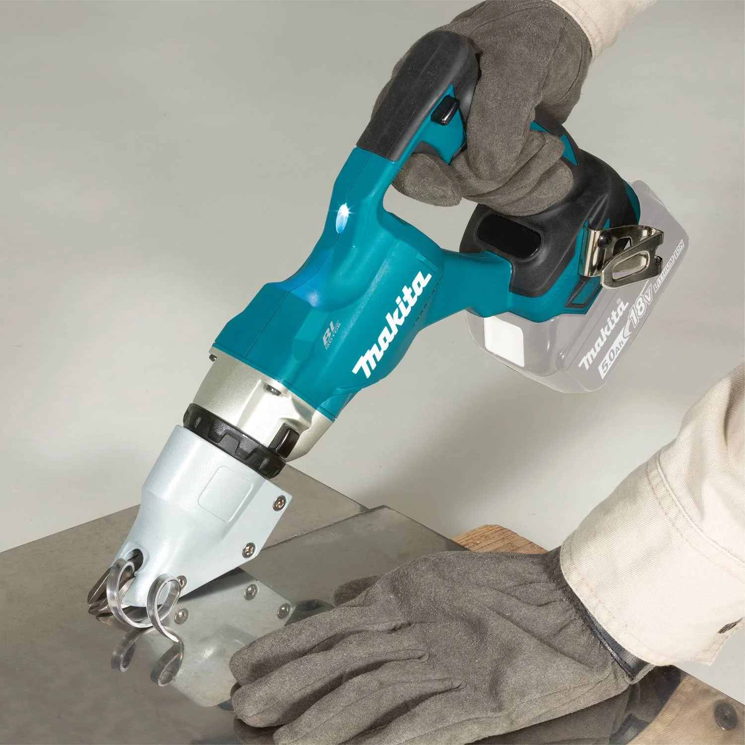 Makita 18V LXT Lithium-Ion Brushless Cordless 14 Gauge Straight Shear (Bare Tool) - Image 3
