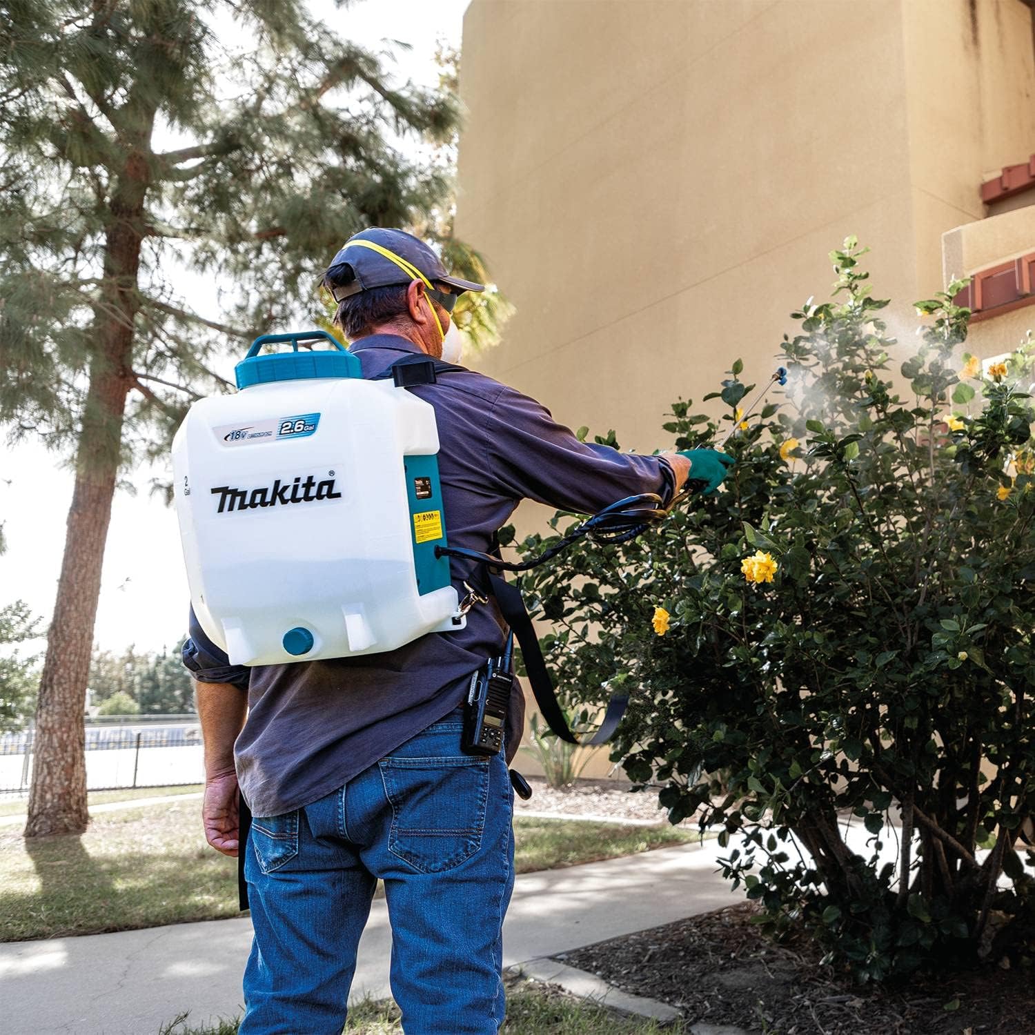 Makita XSU01Z 18V LXT Lithium-Ion Cordless 2.6 Gallon Backpack Sprayer, Tool Only - Image 7