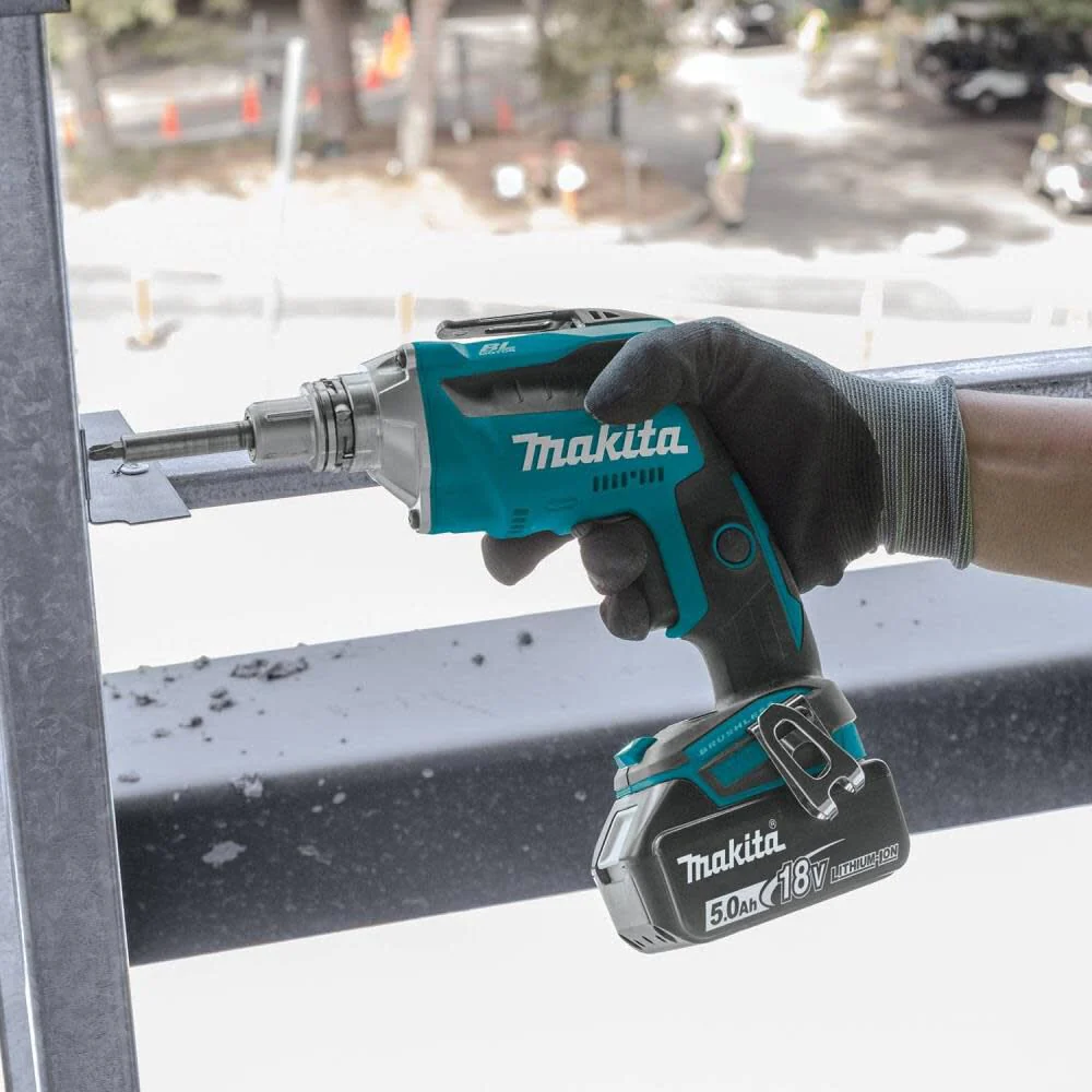 Makita 18V LXT Lithium-Ion Cordless 2-Pc. Combo Kit (5.0Ah) - Image 14