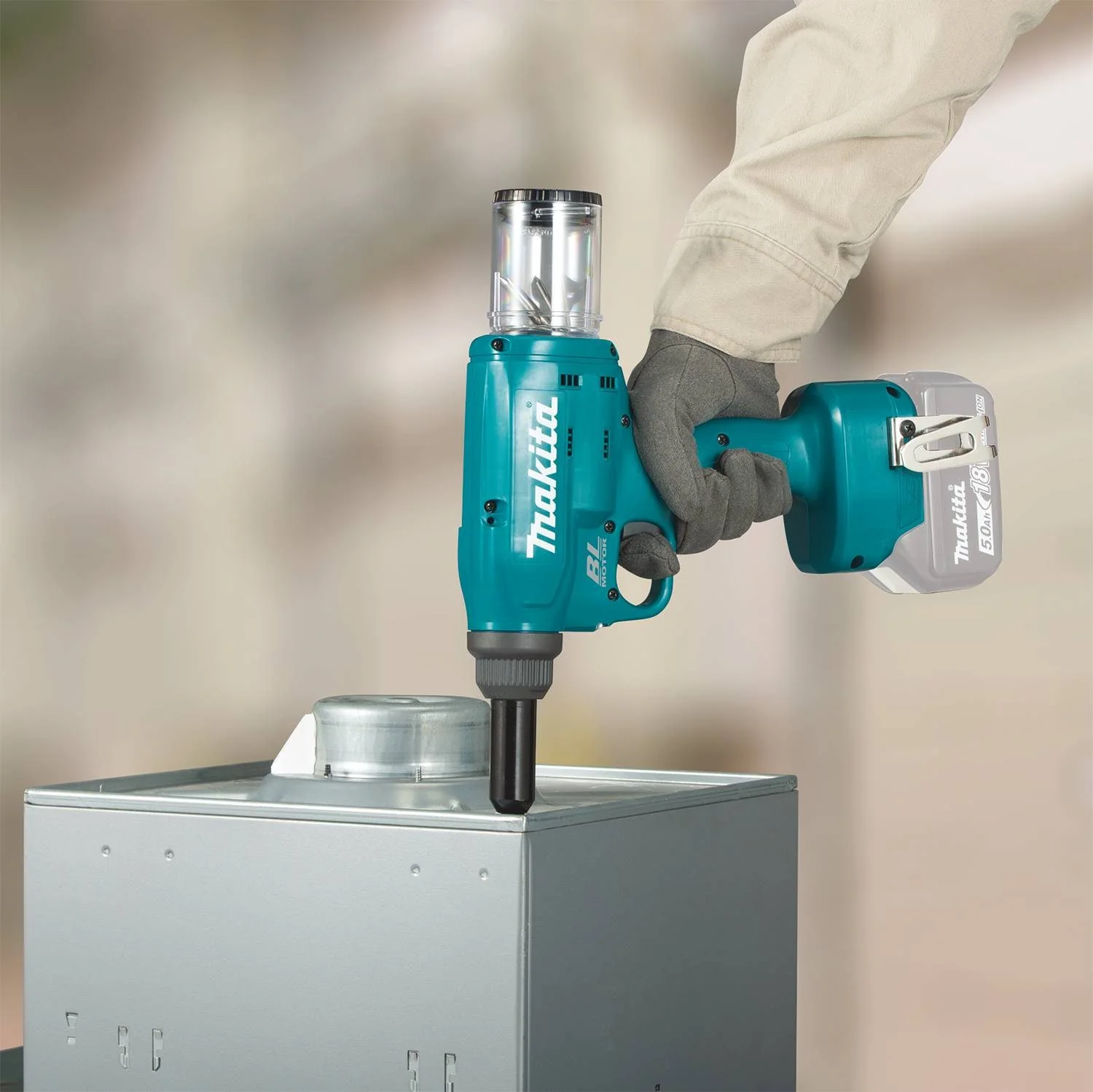 Makita 18V LXT Lithium-Ion Brushless Cordless Rivet Tool (Bare Tool) - Image 4