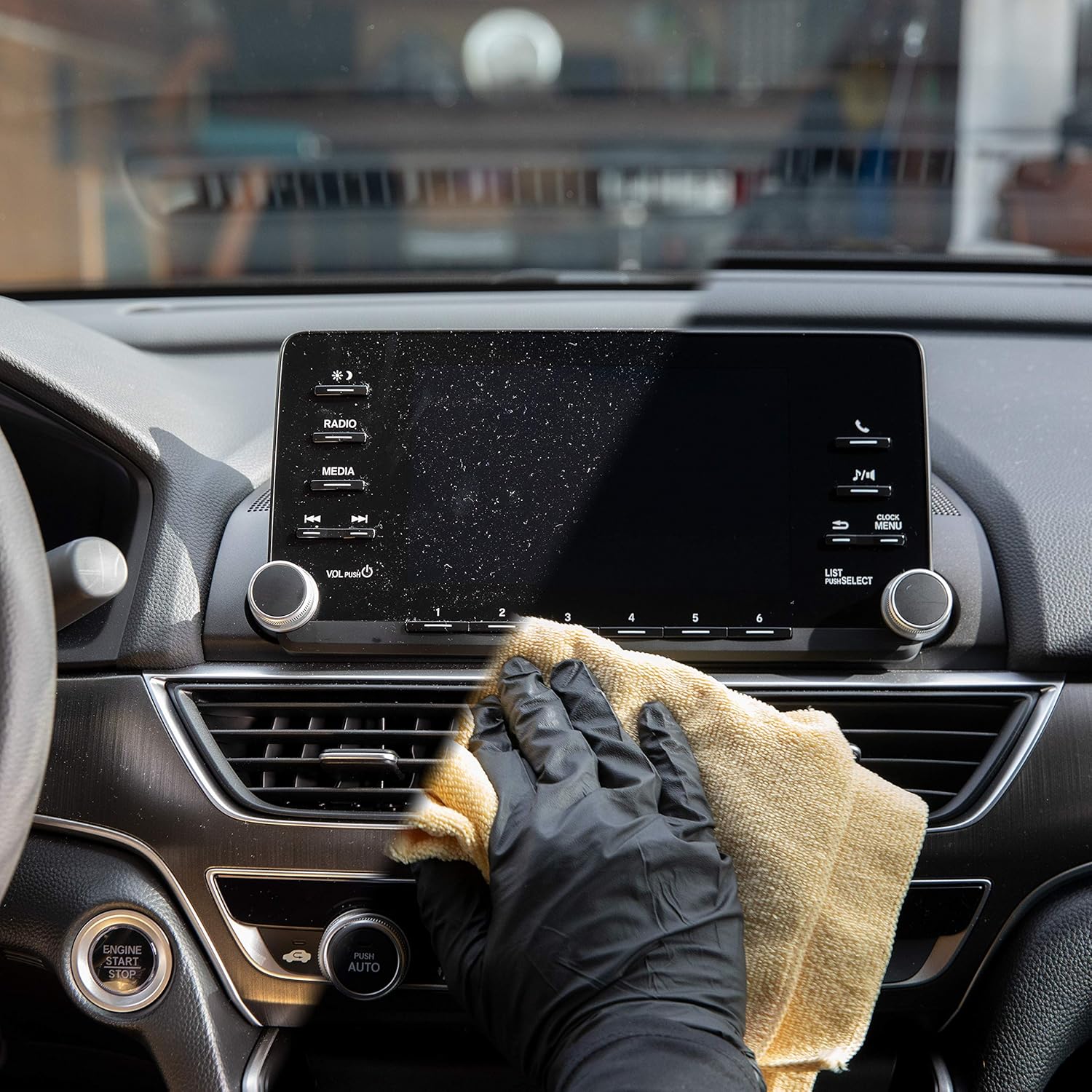 Meguiar's | D14901 | Meguiar's D14901 Detailer Quik Interior Detailer 3.79L safely cleans all interior surfaces - Image 8