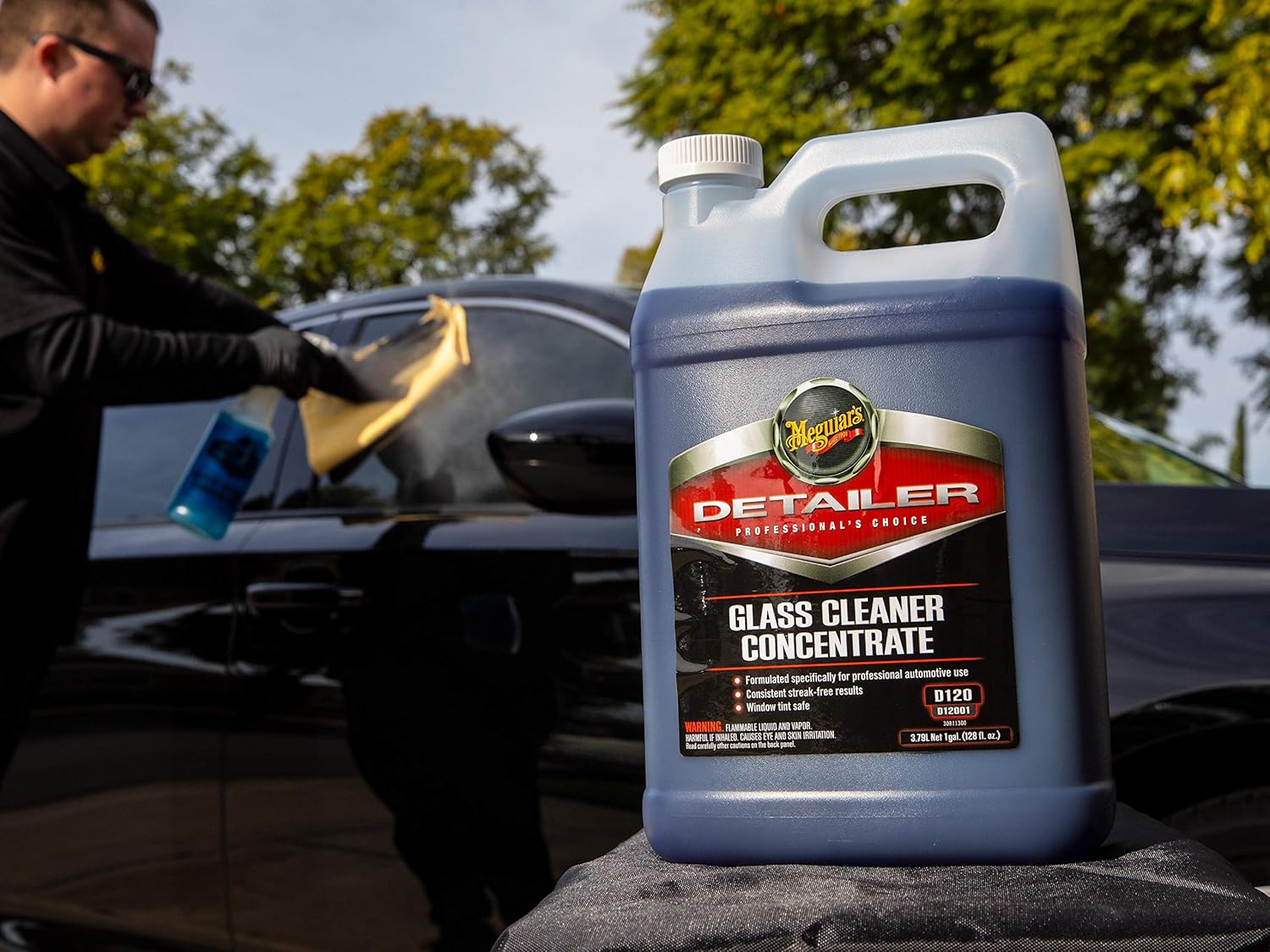 Meguiar's D12001 Professional Glass Cleaner Concentrate - Professional Strength Glass Cleaner for a Streak-Free Shine that's Residue-Free, 128 Oz, 1 Gallon - Image 5