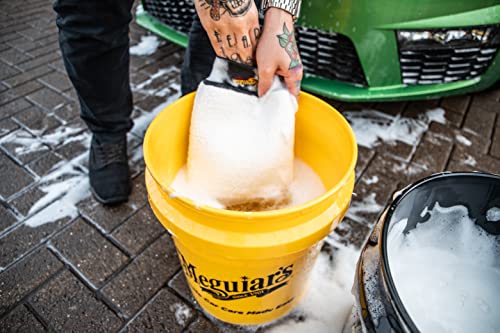 Meguiar's X3002 Microfiber Wash Mitt, Super-Thick, Reusable Wash Mitt for Ultimate Finish, Safe on Clear Coats, Leaving You with A Show Car Finish, 1 Pack - Image 8