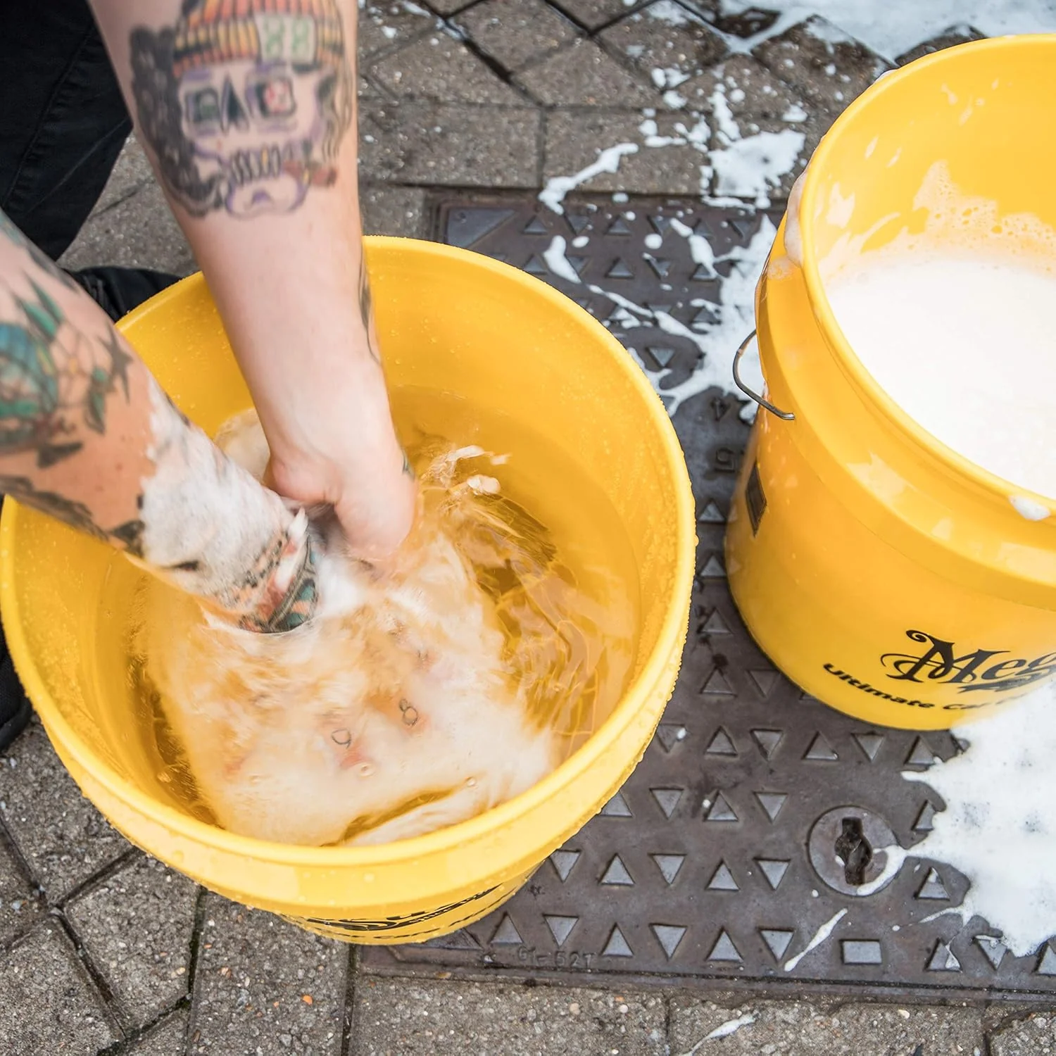 Meguiar's X3003 Yellow Bucket, Car Wash Bucket for Water and Suds, 3.5 Gallon - Image 5