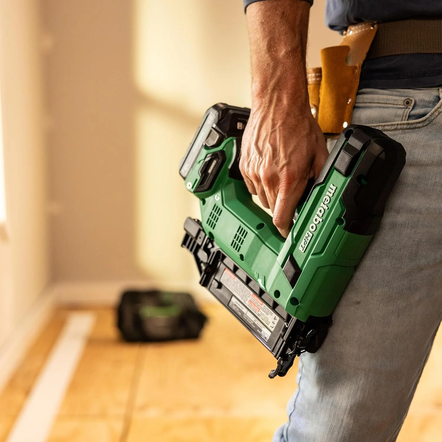 Metabo HPT 18V MultiVolt 18-Ga Compact Cordless Brad Nailer Kit, Includes 1-18V 2.0 Ah Battery, NT1850DG - Image 5
