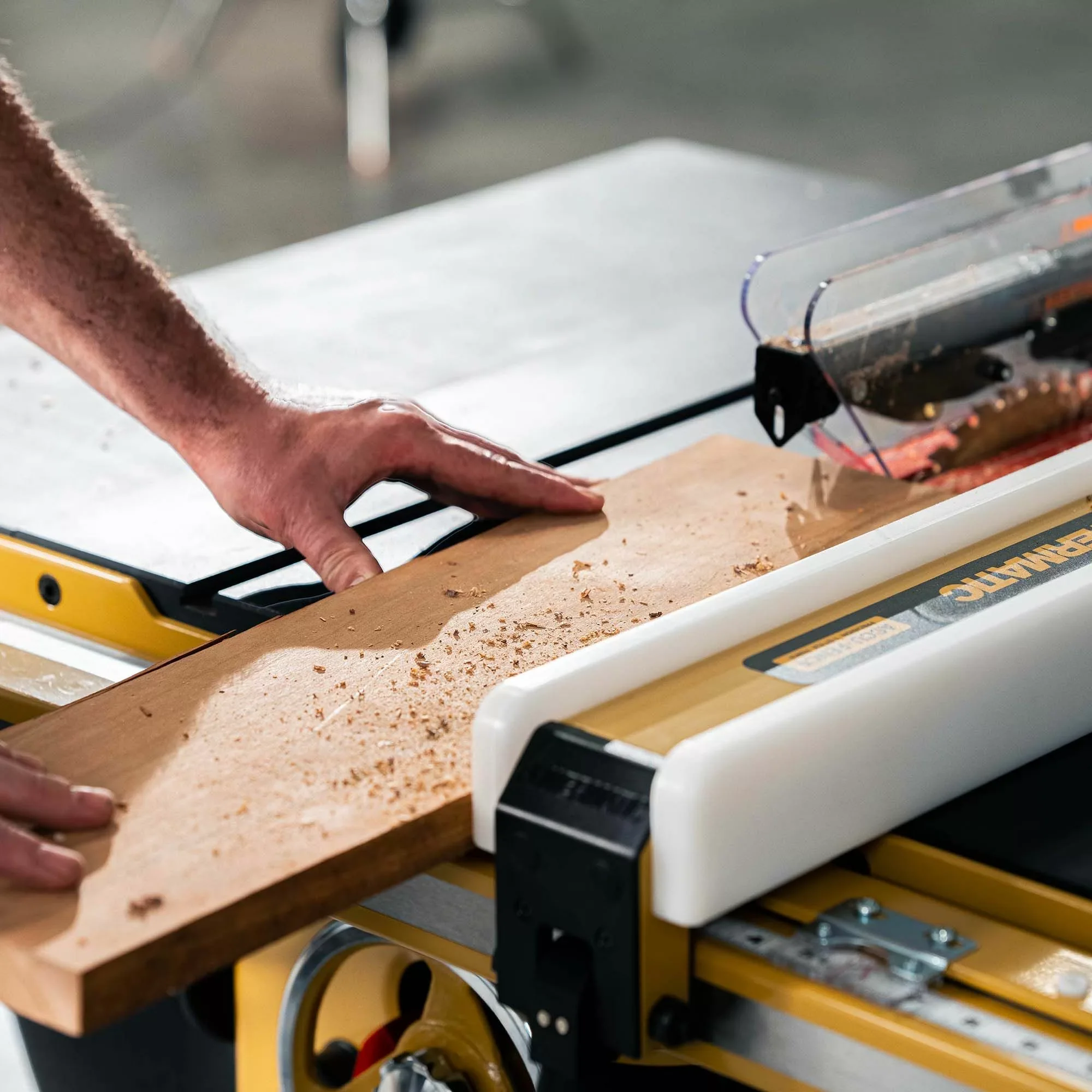 Powermatic 10 In. Tablesaw with ArmorGlide, 30 In. Rip Extension Table 5HP 3PH 460V PM2000T - Image 11