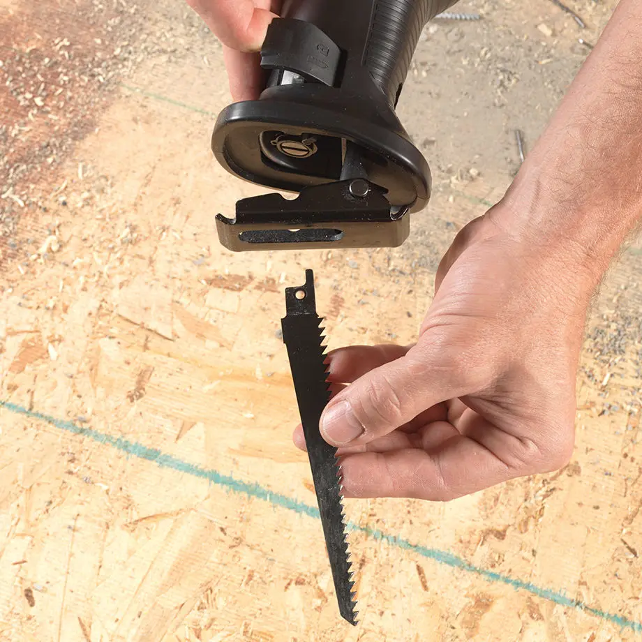 SKIL Reciprocating Saw 9.0 Amp Variable Speed - Image 6