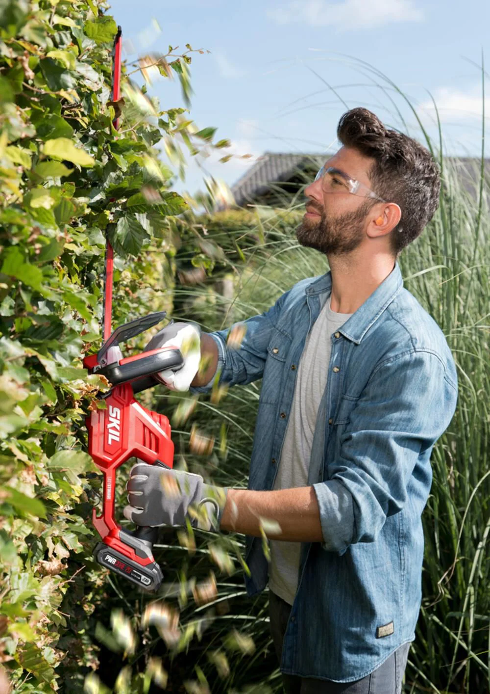 SKIL PWR CORE 20 22" Hedge Trimmer with Battery and Charger - Image 5