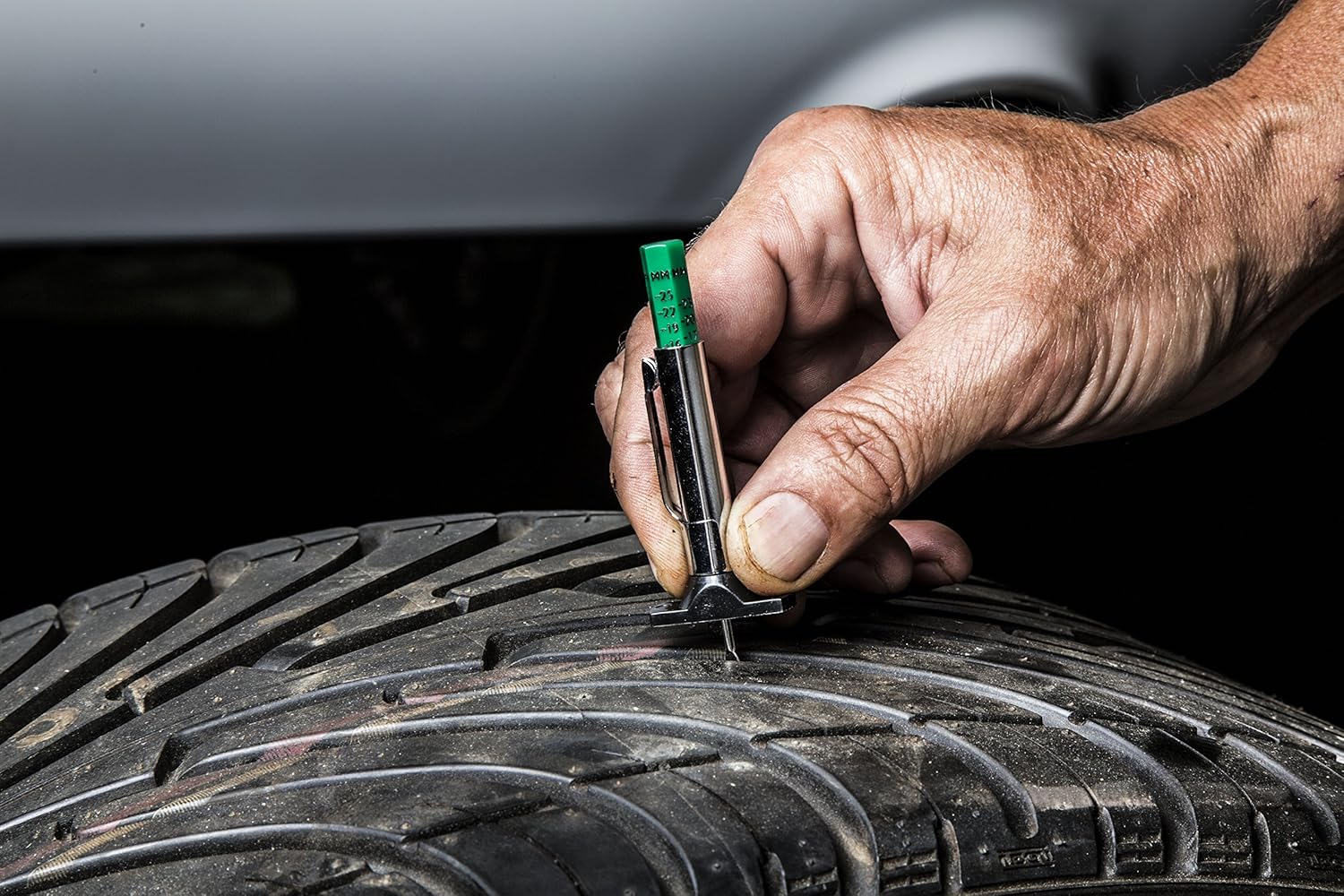 Steelman 97831 Color Coded Tread Depth Gauge, Quickly Identifies Amount of Tread on Tires, Reads in MM and 32nds - Image 6