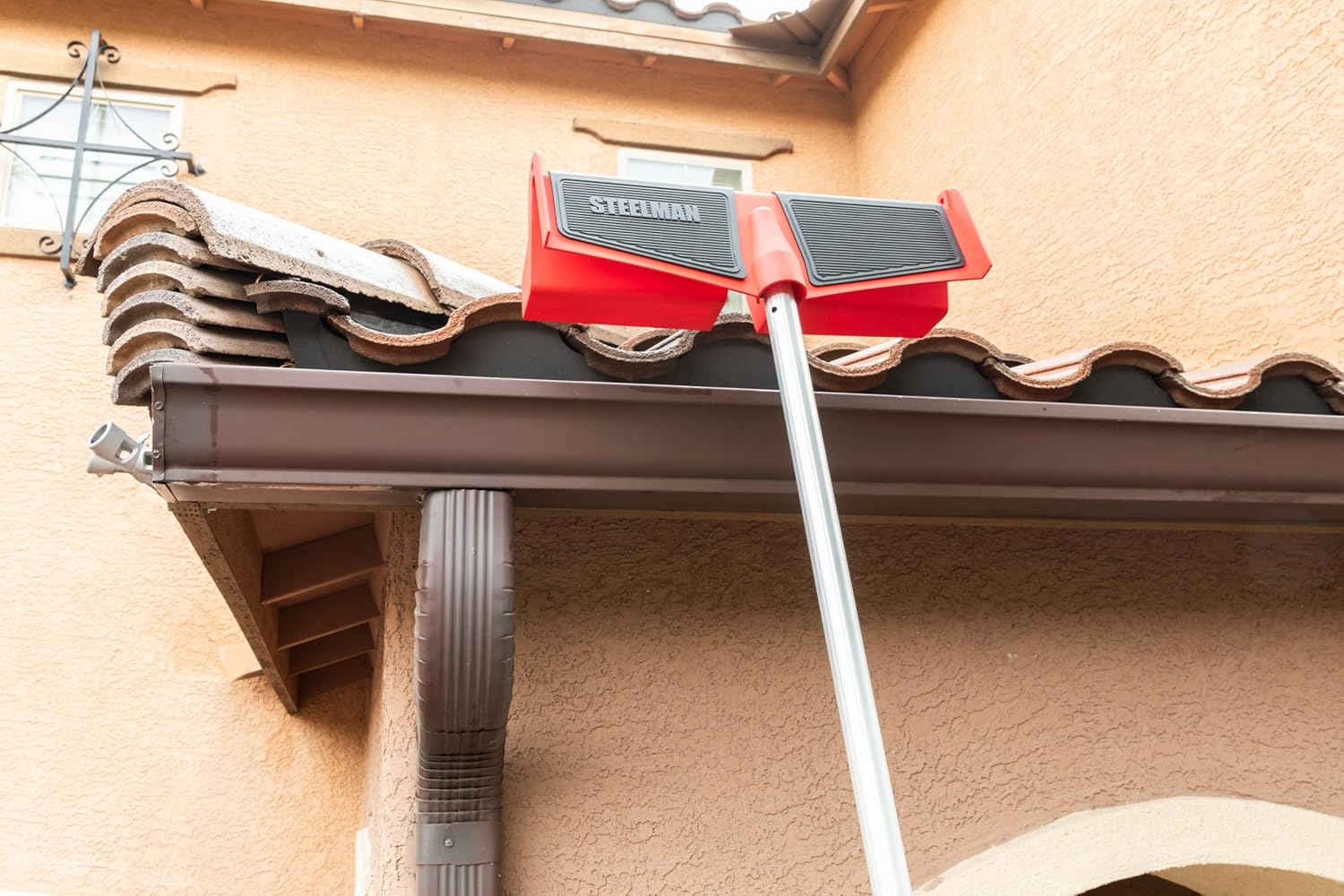 Steelman 61311 Gutter Guard and Ladder Stabilizer, Protect Gutters from Scratches and Dents, Improve Roof Access Safety - Image 6
